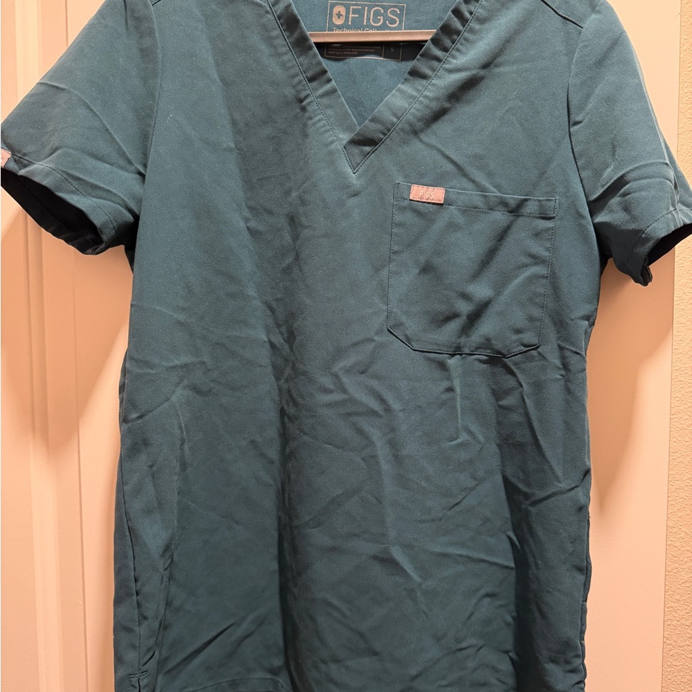 Figs Carribean Blue Scrub Top